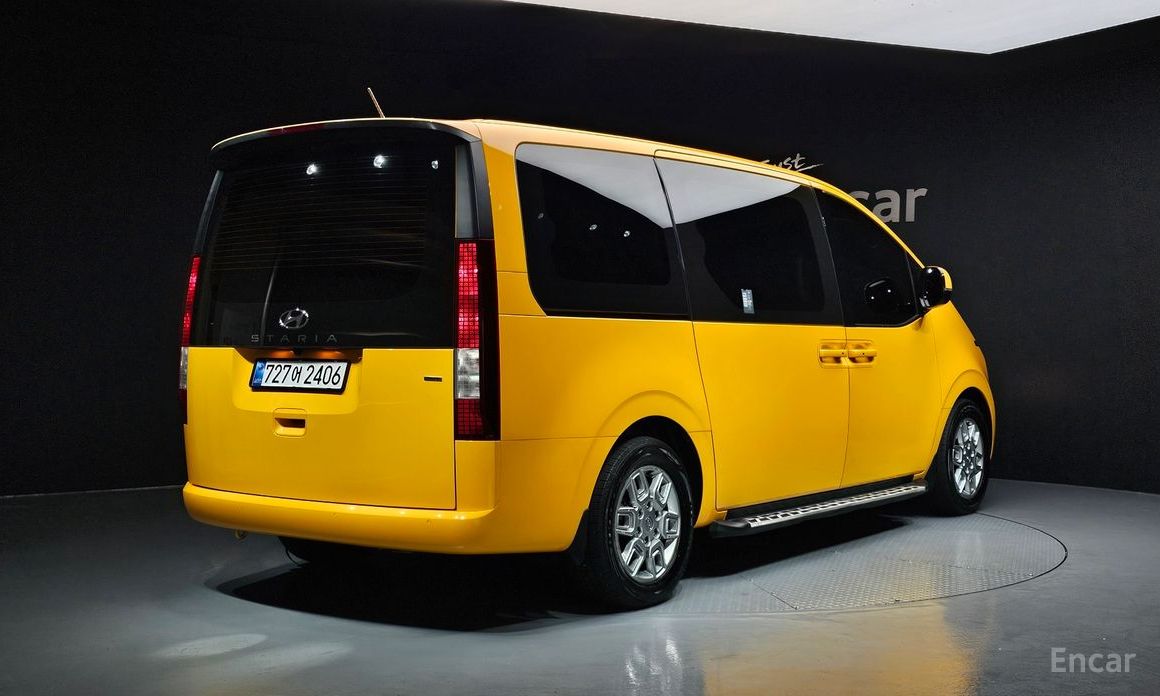 Hyundai Staria 2022