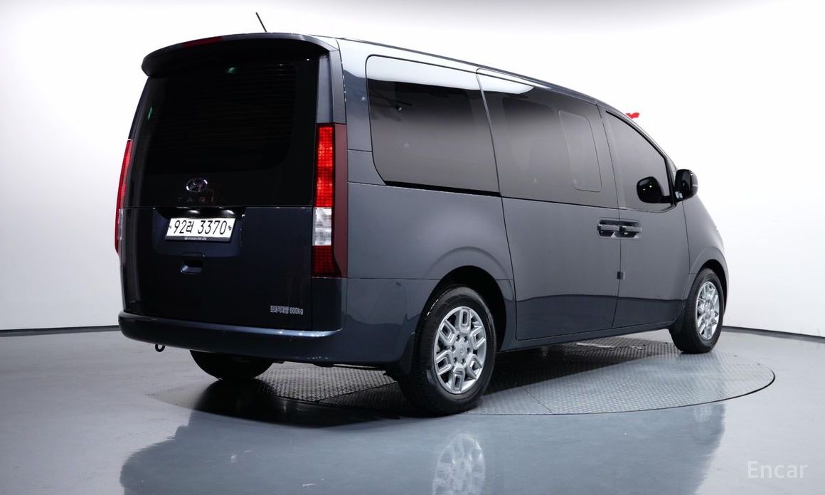 Hyundai Staria 2022