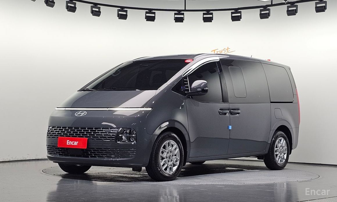 Hyundai Staria 2025