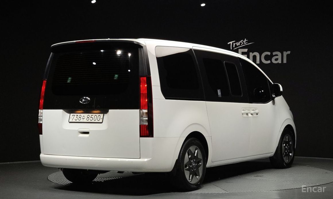 Hyundai Staria 2023