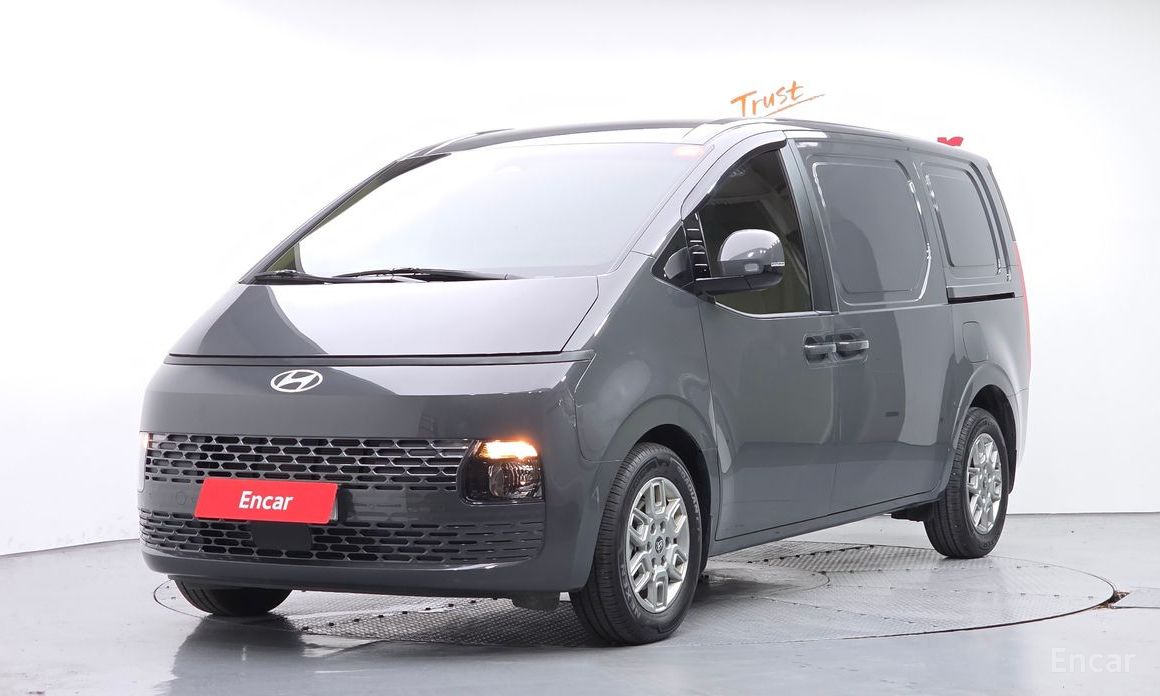 Hyundai Staria 2025