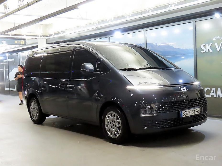 Hyundai Staria 2025