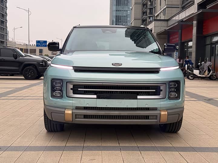 Geely ICON