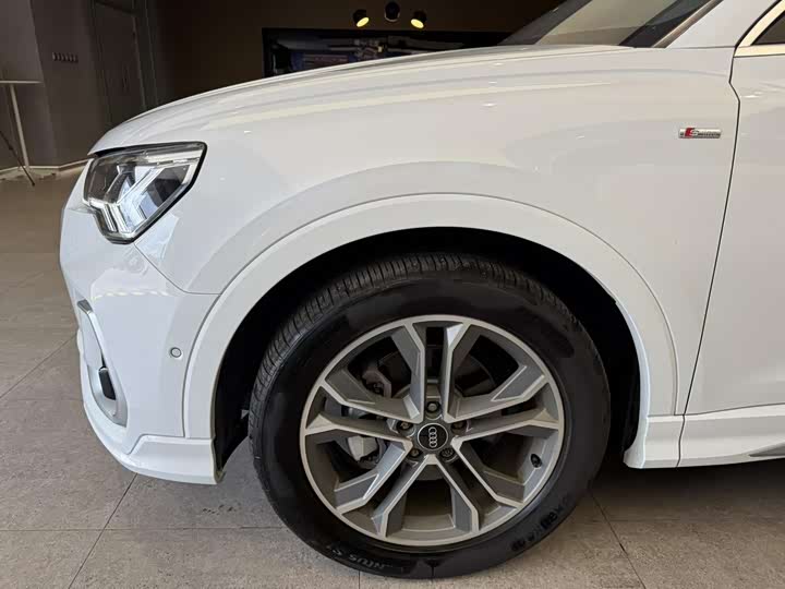 Audi Q3 40 TFSI Sport Dynamic