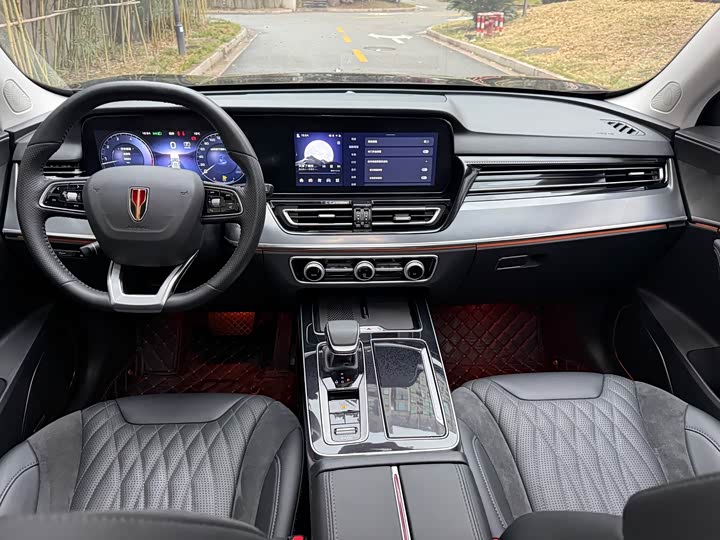 Hongqi HS5