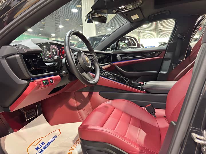 Porsche Panamera 4