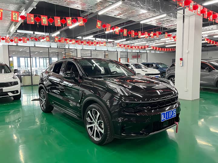 Lynk & Co 05
