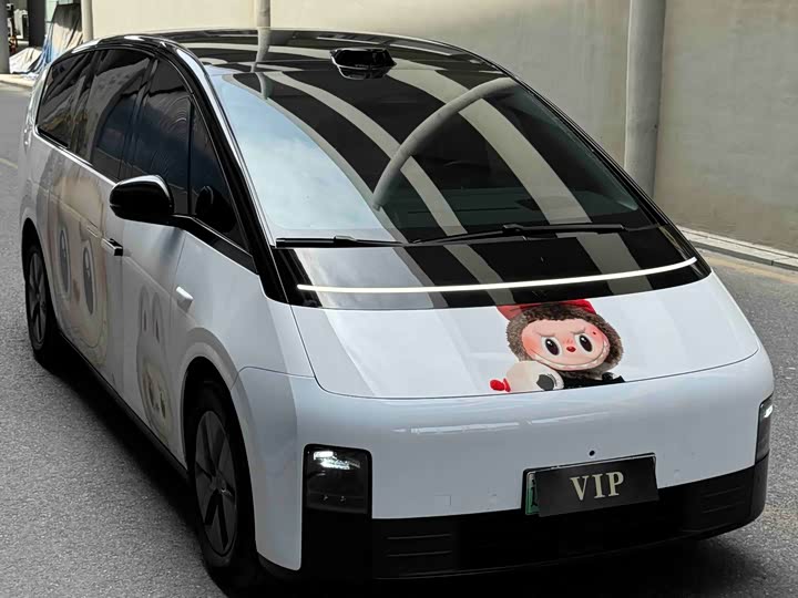 Li Auto (Lixiang) MEGA Ultra