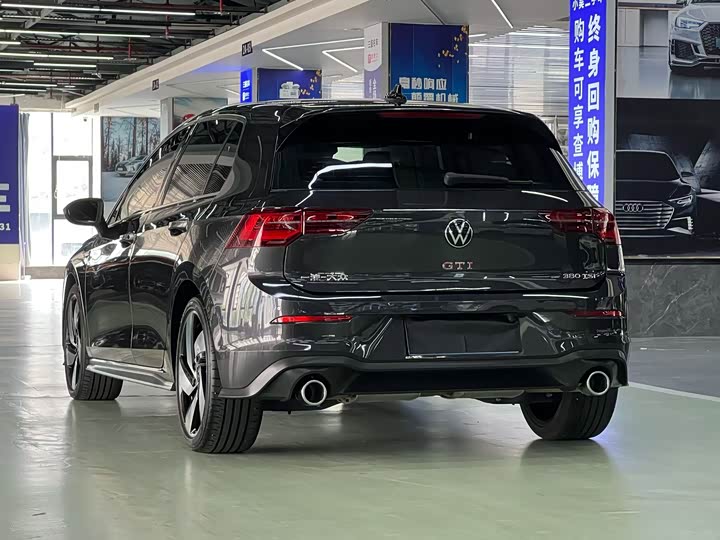 Volkswagen Гольф 2023