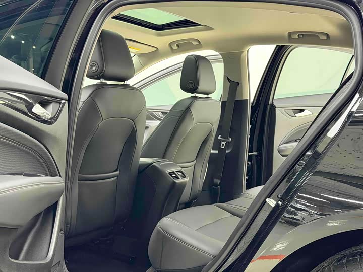 Buick Regal 25T Chaoxiang