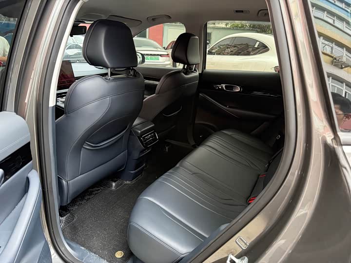 Geely Galaxy E5 530 km Yuanhang