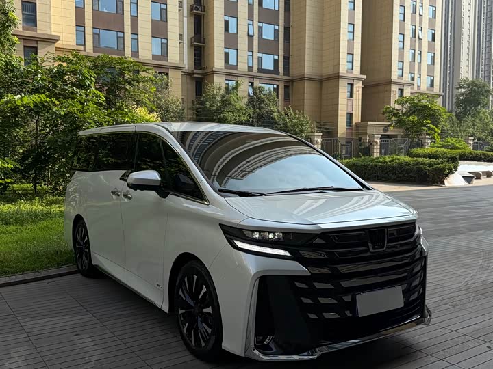 Toyota Vellfire Crown