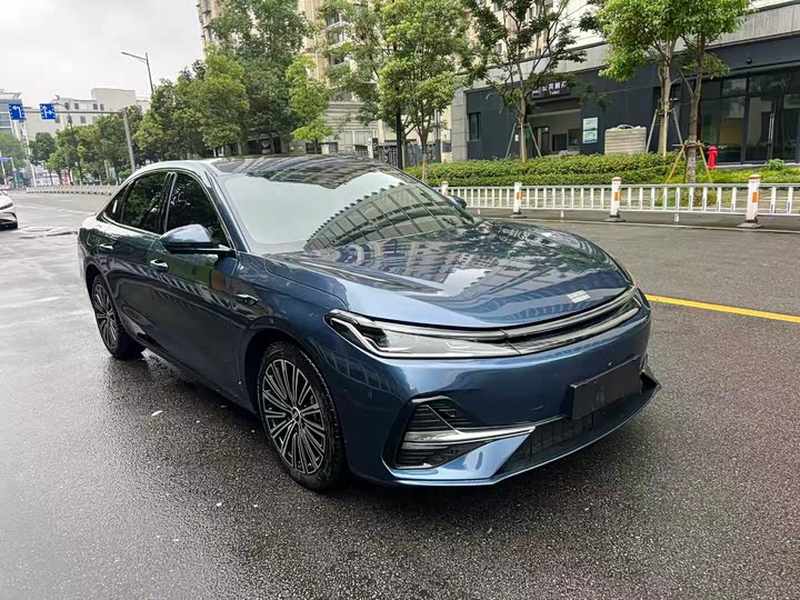 Geely Galaxy A7 EM-i 150 km Xingjian