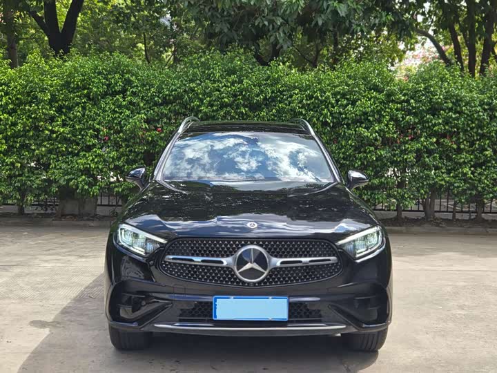 Mercedes-Benz GLC 260 L 4MATIC Dynamic 5-Seater