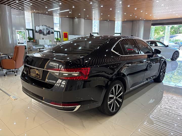Volkswagen Skoda Superb TSI280 DSG Premium