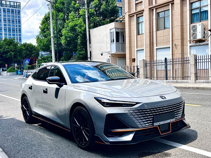 Changan UNI-V