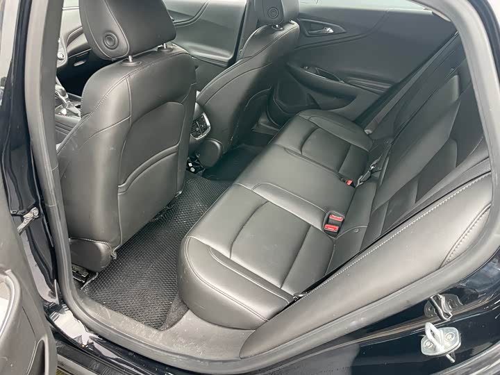 Chevrolet Malibu XL