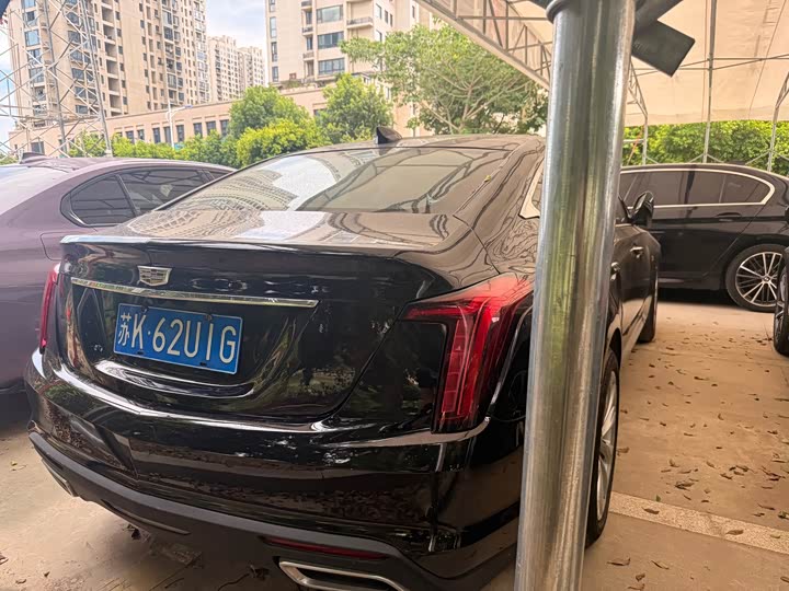 Cadillac CT5 28T Fashion