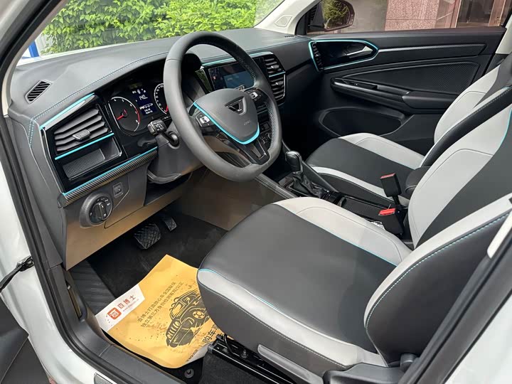 Volkswagen Jetta VS5