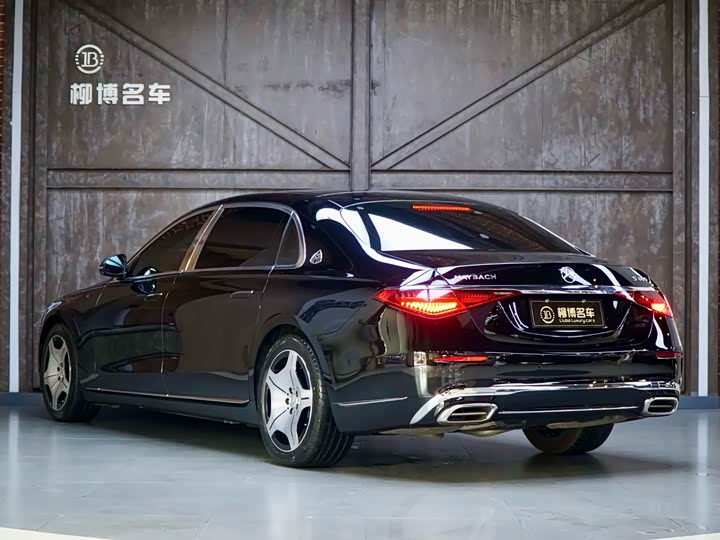 Mercedes-Maybach 