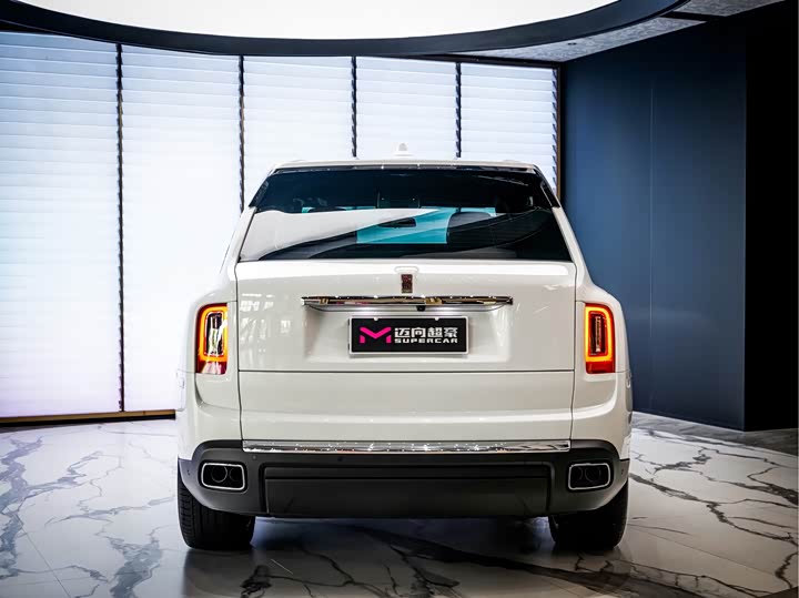 Rolls-Royce Cullinan 4-Seater