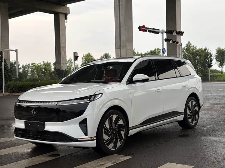 Dongfeng eπ008 210 Max EREV 6-Seater