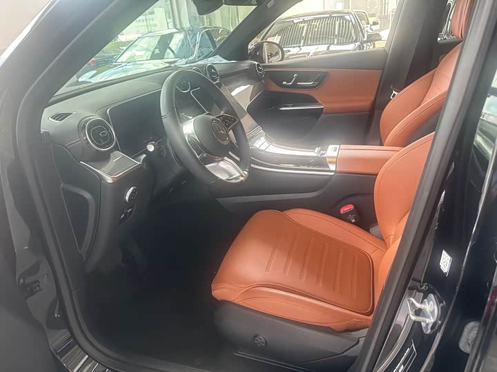 Mercedes-Benz GLC 260 L 4MATIC Dynamic 5-Seater