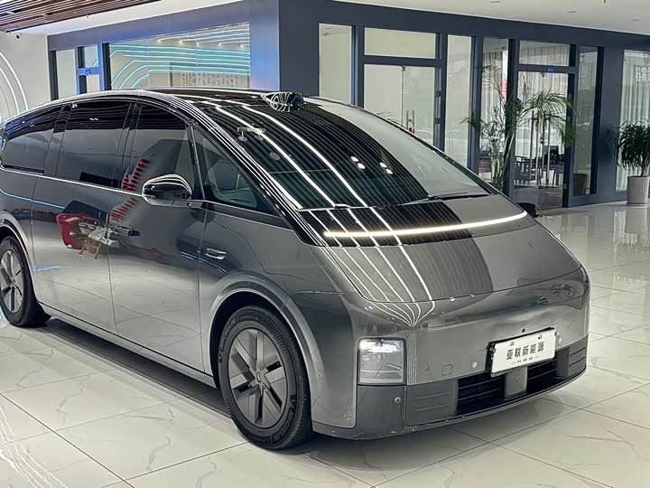 Li Auto (Lixiang) MEGA Ultra