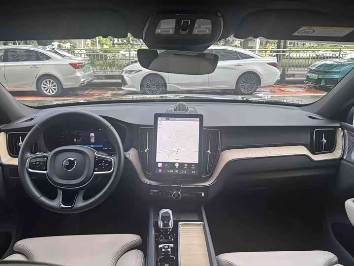 Volvo XC60 B5