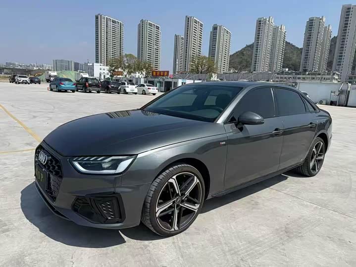 Audi A4L 40 TFSI Luxury Sport