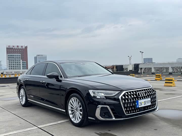Audi A8L 45 TFSI quattro Luxury