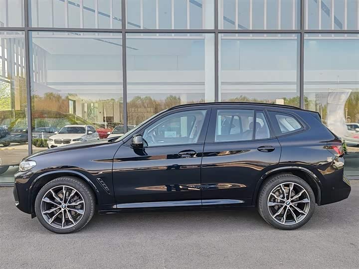 BMW X3 xDrive30i Leading M Night Package Facelift