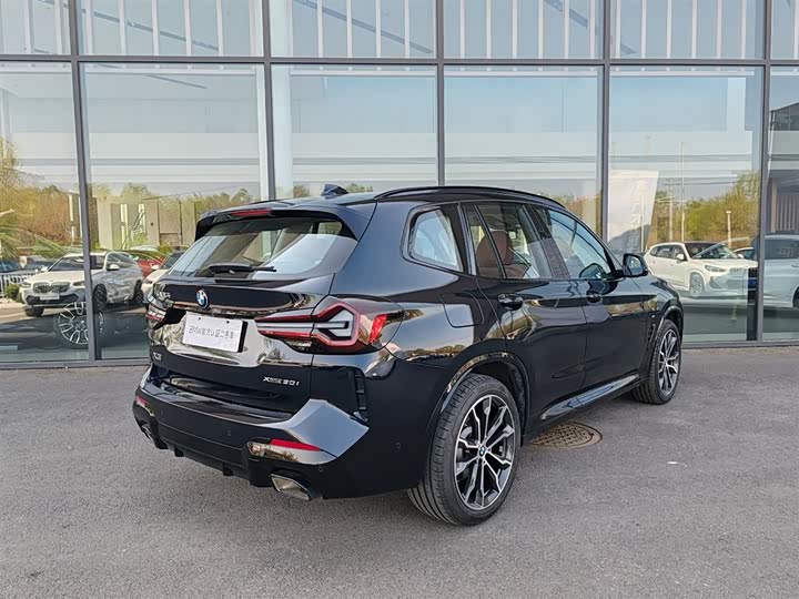 BMW X3 xDrive30i Leading M Night Package Facelift