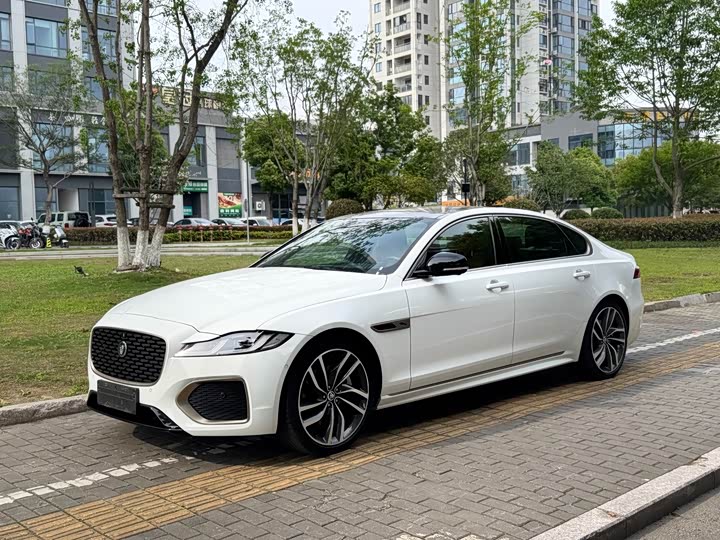 Land Rover Jaguar XFL