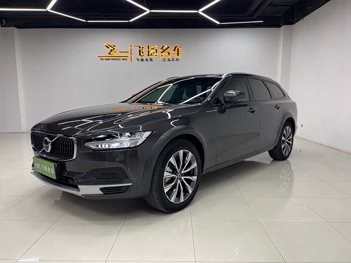Volvo V90 Cross Country B5