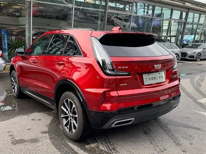 Cadillac XT4 28T