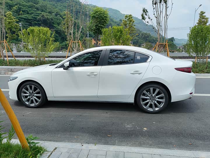 Mazda 3 Axela