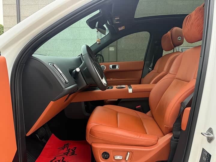 Li Auto L6