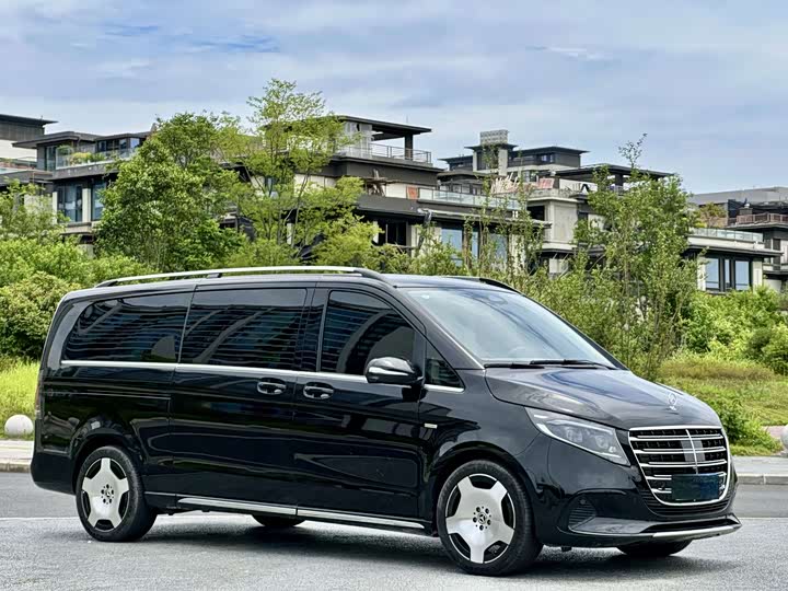 Mercedes-Benz V-Class V 300 L LWB Luxury