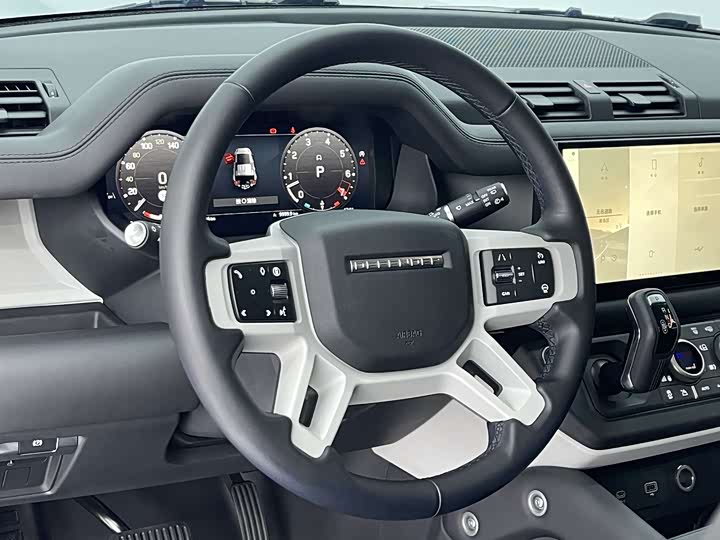 Land Rover Defender 110