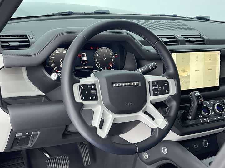 Land Rover Defender 110