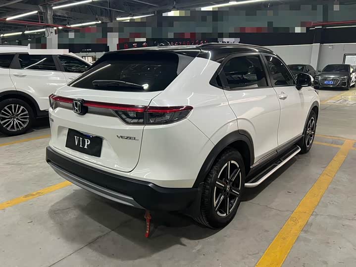Honda Vezel 1.5 CVT Tech