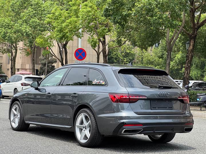 Audi A4 (Импорт) 2024 Avant 40 TFSI Sport