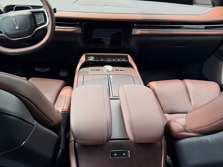 Lincoln Navigator
