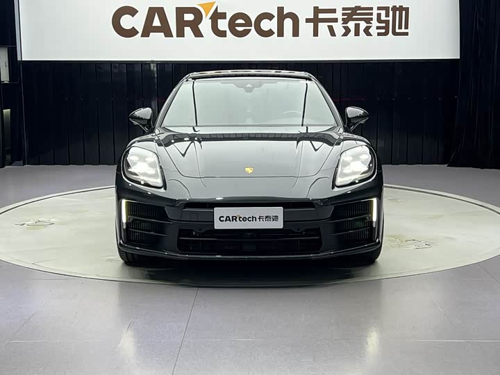Porsche Panamera 4