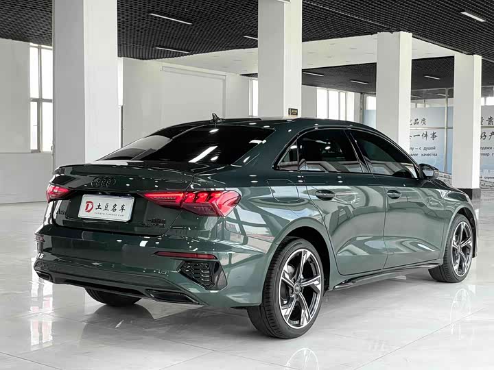 Audi A3L Limousine 35 TFSI Zhizhen Huancai