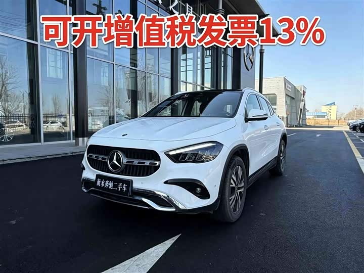 Mercedes-Benz GLA 220
