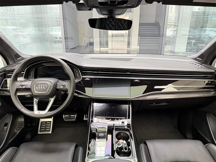 Audi SQ7 4.0 TFSI Dark Knight