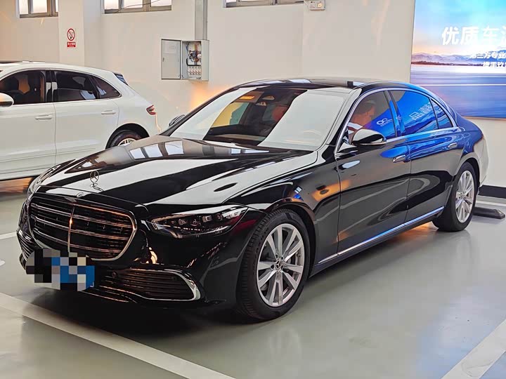 Mercedes-Benz S-Class S 400 L Luxury (2024 Facelift)