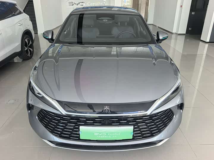 BYD Qin L DM-i Smart Drive 120 km Chaoyue